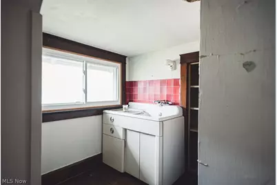 33 N Hartford Avenue, Youngstown, OH 44509 - Photo 17