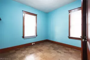 33 N Hartford Ave, Youngstown, OH 44509 - Photo 11