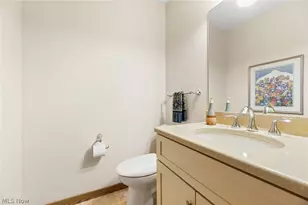 960 Poulsen Dr, Akron, OH 44313 - Photo 21