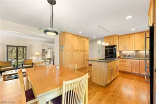 960 Poulsen Dr, Akron, OH 44313 - Photo 9