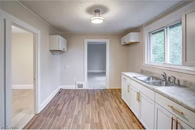 7619 Lawn Avenue, Loveland, OH 44102 - Photo 17