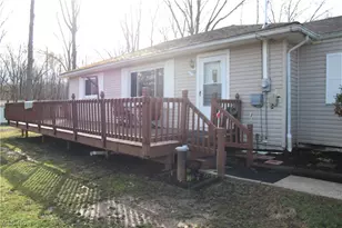 10024 Cummins Ln, Deerfield, OH 44411 - Photo 3