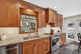 19825 Deer Run Ln, Strongsville, OH 44149 - Photo 7