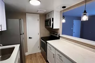 6910 Carriage Hill Dr, Brecksville, OH 44141 - Photo 5