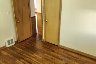 21300 Wilmore Ave, Euclid, OH 44123 - Photo 11