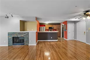 23003 Chandlers Ln, Olmsted Falls, OH 44138 - Photo 7