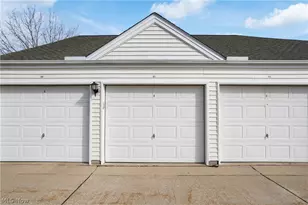 23003 Chandlers Ln, Olmsted Falls, OH 44138 - Photo 29