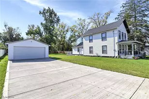 950 Park Ave, Amherst, OH 44001 - Photo 3