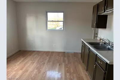 1820 Midway Avenue NE, Canton, OH 44705 - Photo 9