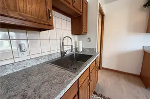 17201 Martha Rd, Loveland, OH 44135 - Photo 9