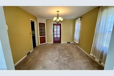 3965 Monticello Boulevard, Cleveland Heights, OH 44121 - Photo 9