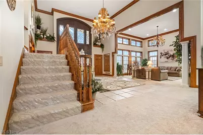 1311 Chantilly Circle NE, Canton, OH 44721 - Photo 7