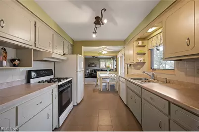 2441 Vezber Drive, Green Hills, OH 44131 - Photo 9