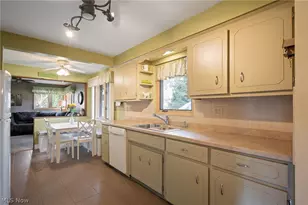 2441 Vezber Dr, Green Hills, OH 44131 - Photo 11