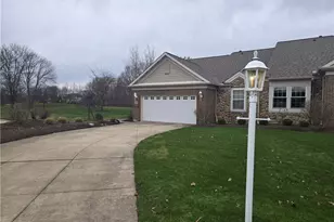 9910 Country Club Cir, Twinsburg, OH 44087 - Photo 23
