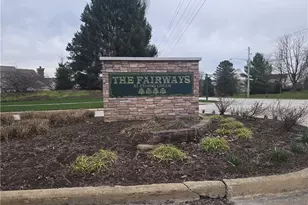 9910 Country Club Cir, Twinsburg, OH 44087 - Photo 25