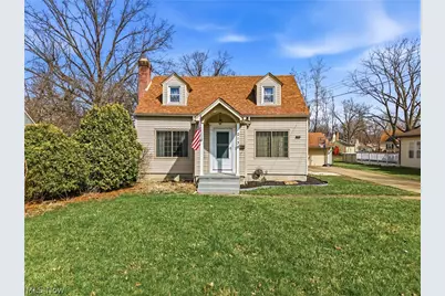 2138 Hermosa Drive, Youngstown, OH 44511 - Photo 1