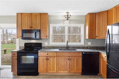 26772 Skyline Drive, Olmsted Twp, OH 44138 - Photo 11