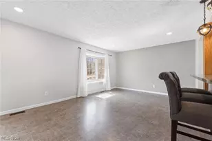 26772 Skyline Dr, Olmsted Twp, OH 44138 - Photo 7