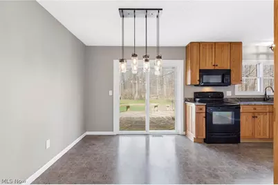 26772 Skyline Drive, Olmsted Twp, OH 44138 - Photo 15