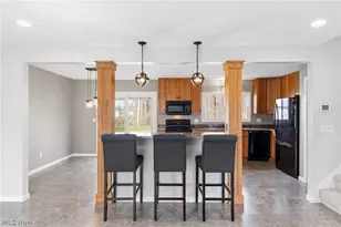 26772 Skyline Dr, Olmsted Twp, OH 44138 - Photo 9