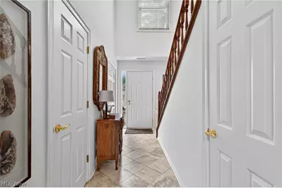 858 Sutton Place, Akron, OH 44313 - Photo 5