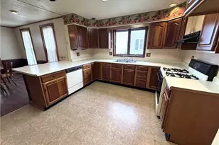 74 E Whitney Ave, Shelby, OH 44875 - Photo 7