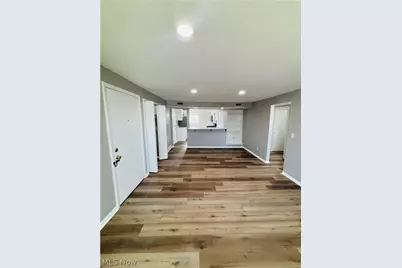 21045 Southbend Circle #9, Rocky River, OH 44116 - Photo 5