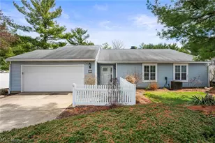 889 Lynnhaven Ln, Akron, OH 44313 - Photo 1