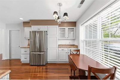 889 Lynnhaven Lane, Akron, OH 44313 - Photo 11