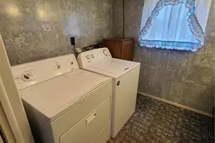 90 Mulberry St, Mt Pleasant, OH 43939 - Photo 15