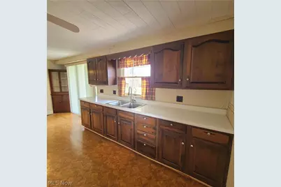 90 Mulberry Street, Mt Pleasant, OH 43939 - Photo 5