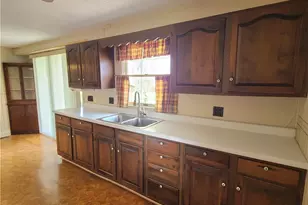 90 Mulberry St, Mt Pleasant, OH 43939 - Photo 5