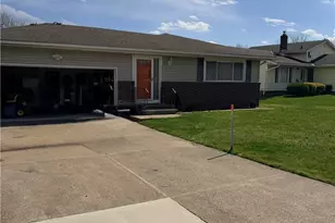 6081 Sunset Dr, Huber Heights, OH 44146 - Photo 3