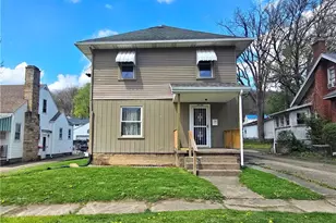 1720 Chestnut St, Coshocton, OH 43812 - Photo 1