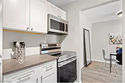 10524 Clifton Boulevard #301, Loveland, OH 44102 - Photo 7