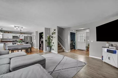 5265 Bringham Drive, Brunswick Hills, OH 44212 - Photo 9