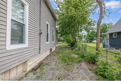 124 E 32nd Street, Lorain, OH 44055 - Photo 25