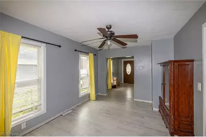 124 E 32nd Street, Lorain, OH 44055 - Photo 5