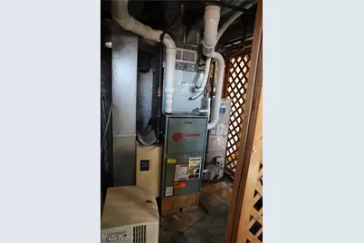 662 S Monroe Street, Millersburg, OH 44654 - Photo 41