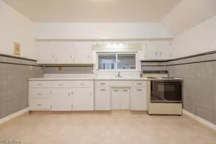 246 Grant St, Ravenna, OH 44266 - Photo 17