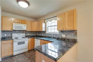 4046 Lindbergh Ave NW, Canton, OH 44718 - Photo 17