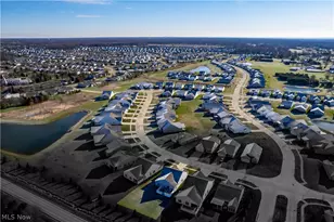 157 Kensington Wy, Elyria, OH 44035 - Photo 3