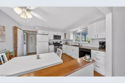 7044 Pitts Boulevard, North Ridgeville, OH 44039 - Photo 11