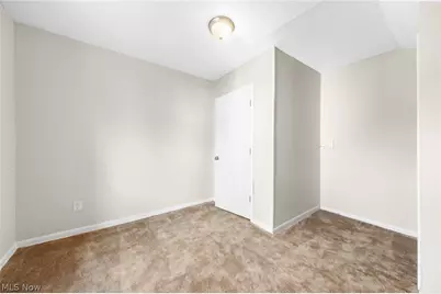9610 Edmunds Avenue, Loveland, OH 44106 - Photo 25