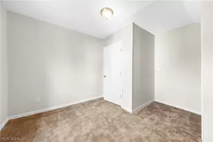 9610 Edmunds Ave, Loveland, OH 44106 - Photo 25