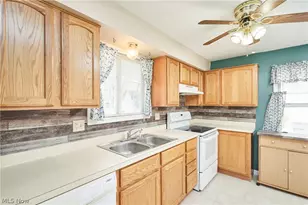 1011 Cooper Dr, Cuyahoga Falls, OH 44221 - Photo 5