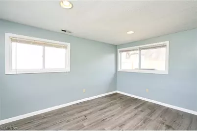 1011 Cooper Drive, Cuyahoga Falls, OH 44221 - Photo 7