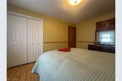 7915 Brookwood Street NE, Warren, OH 44484 - Photo 39