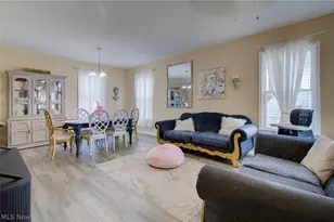 319 W Oxford St, Alliance, OH 44601 - Photo 5